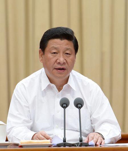 6月18日,中共中央总书记、国家主席、中央军委主席习近平在党的群众路线教育实践活动工作会议上发表重要讲话。记者 刘建生 摄